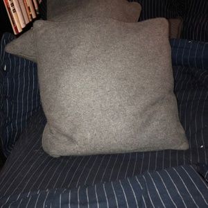 WILLIAMS-SONOMA HOME 100% CASHMERE PILLOWCASE 20sq